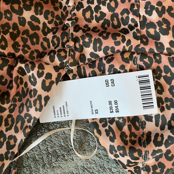 Satin crop top - Picture 7 of 7